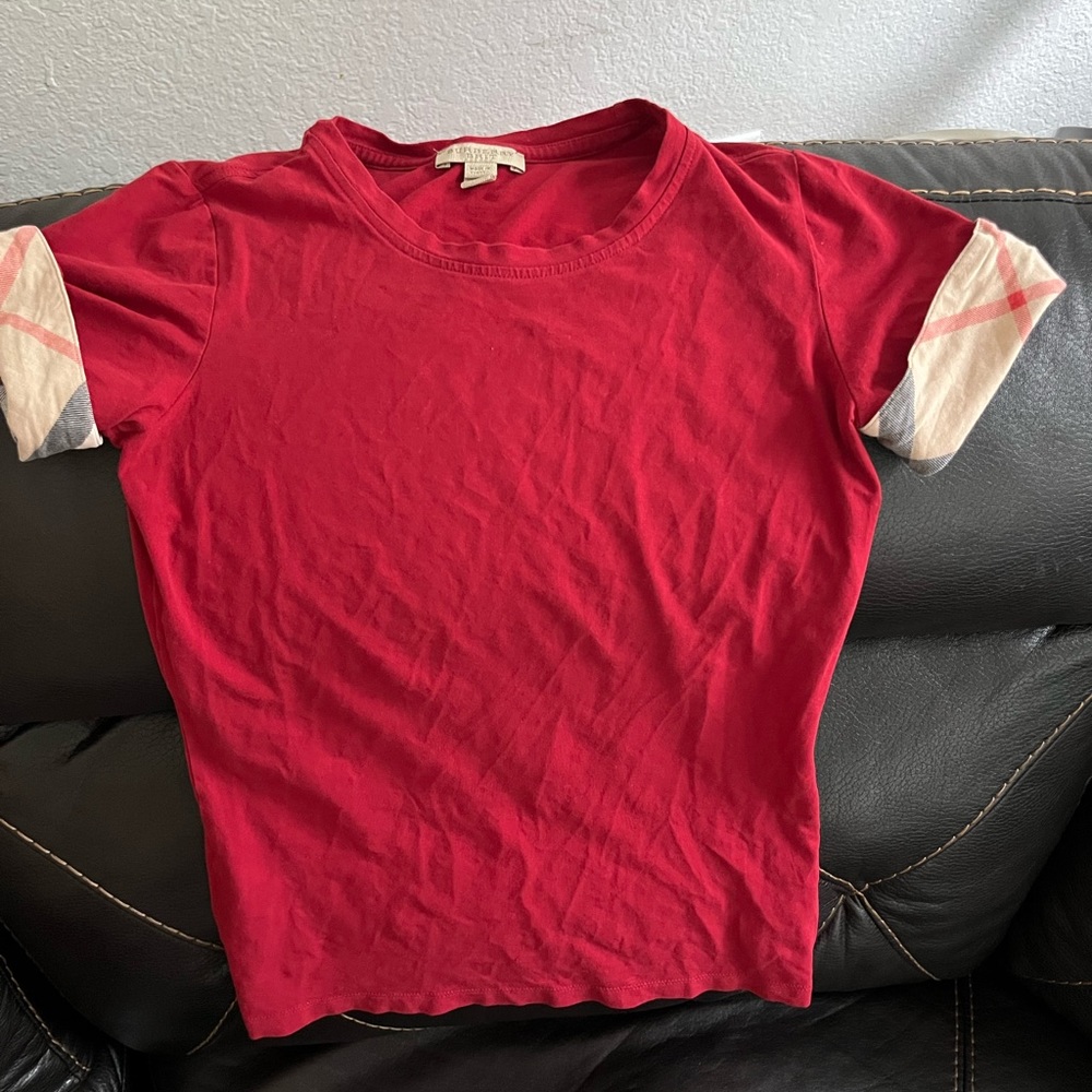 Burberry t shirt